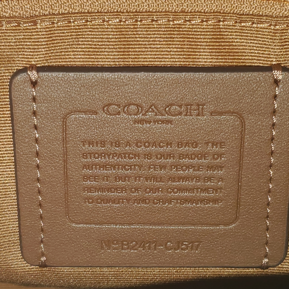 Coach Aqua Leather Shoulder Bag - Picture 4 of 9